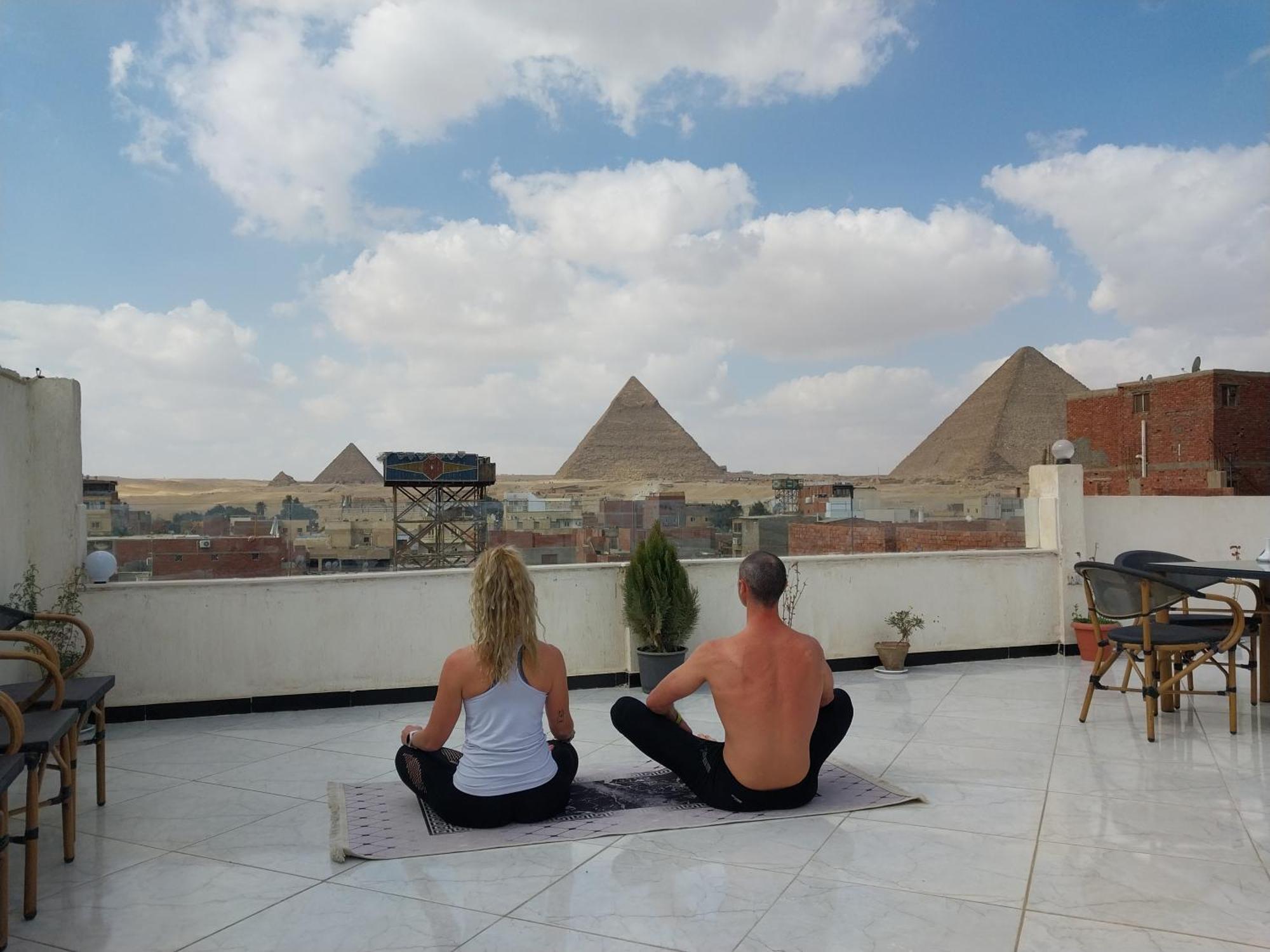 Eagles Pyramids View Hotel Kafrat al Jabal Exterior photo