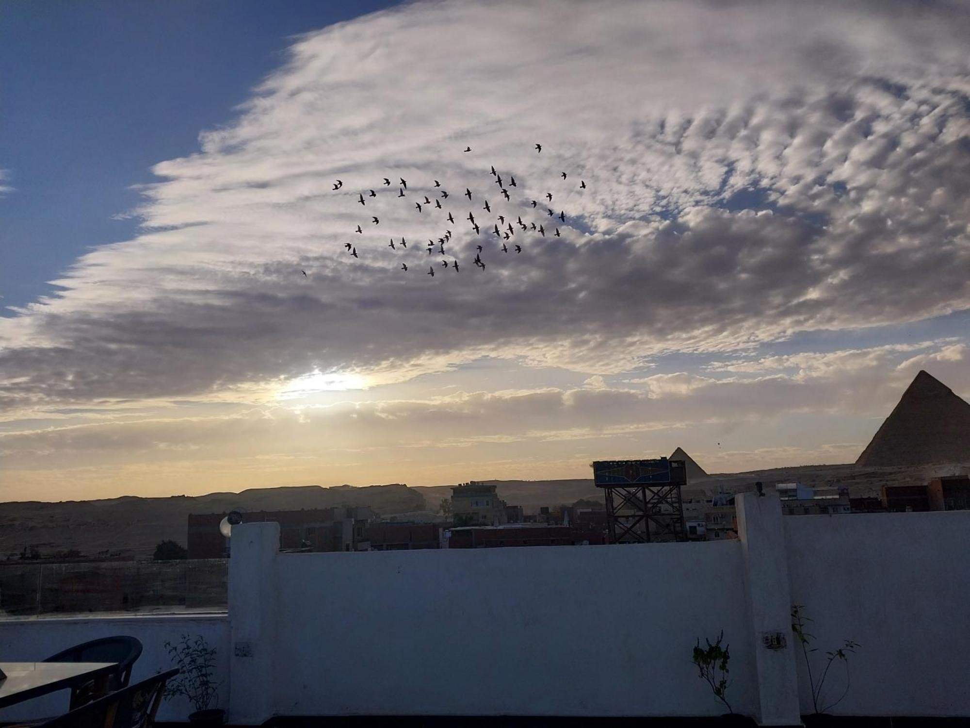 Eagles Pyramids View Hotel Kafrat al Jabal Exterior photo
