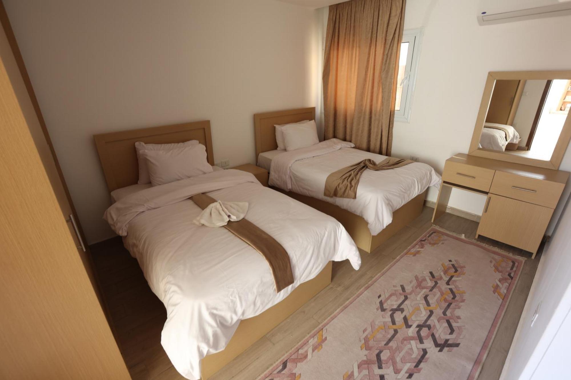 Eagles Pyramids View Hotel Kafrat al Jabal Exterior photo